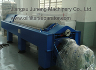 Horizontal decanter centrifugal used for clarification high concentrations of solid